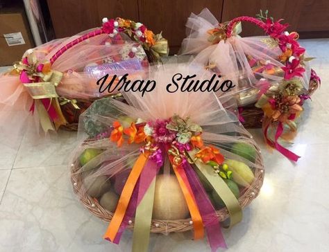 Photo By Wrap Studio - Trousseau Packers Wedding Packings, Spa Baskets, Wedding Gift Basket, Engagement Gift Baskets, Wedding Gift Hampers, Indian Wedding Gifts, Wedding Trousseau, Indian Wedding Favors, Trousseau Packing