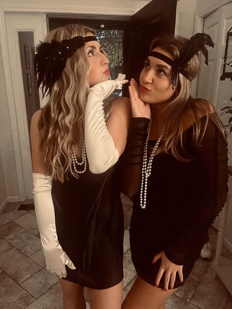 Gaspy Outfits, Maffia Party Outfit, Cabaret Outfit Ideas, The Great Gatsby Outfit Ideas, Flapper Girl Halloween Costume, Cool Girl Costumes, 1920s Glam, Gatsby Style Party, Flapper Girl Costumes