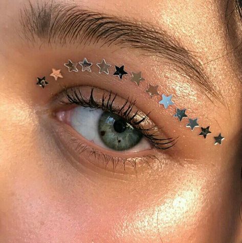 Eyeliner Tips, Euphoria Makeup, Makijaż Smokey Eye, Eras Tour Outfit, Festival Makeup, Tour Outfits, Make Up Inspo, Editorial Makeup, Eyeshadow Looks