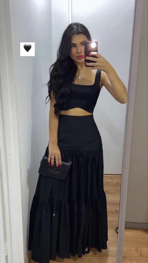 Black Party Gown, Two Piece Prom Dress, Two Piece Prom, Prom Dress Black, Black Two Piece, Looks Party, Party Gown, Piece Prom Dress, Crop Top Skirt