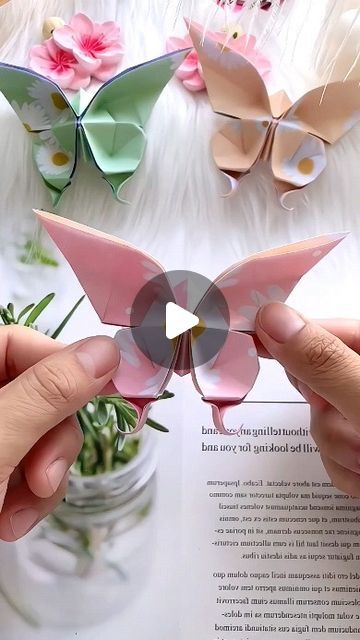 7,129 likes, 15 comments - paper.crafts.in no July 26, 2023: "Who doesn't have a butterfly on their desktop? Easy to learn origami tutorial bowknot tutorial or..." Origami Butterfly Tutorial, Origami Butterfly Easy, Tutorial Origami, Origami Artist, Origami Love, D Design, Paper Craft Ideas, Papercraft Printable, Origami Butterfly