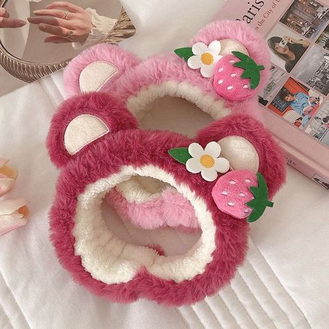 Fluffy Headband For Makeup, Cute Skincare Headband, Skin Care Headband, Skincare Headband, Makeup Headband, Kedokteran Gigi, Kitty Makeup, Strawberry Color, Strawberry Hair