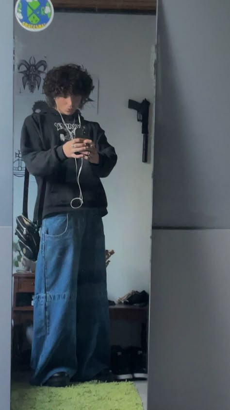 Jnco Jeans Outfit, Male Manipulator Outfits, Grunge Male Outfits, Swaggy Lee, Skater Boys Outfits, Skater Street Style, Brain Juice, Baggy Outfits, Skater Outfit