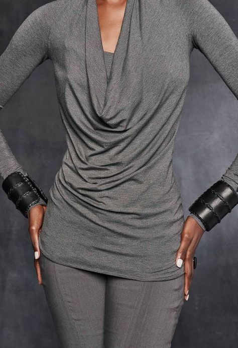 Crop Top Diy, Cowl Top, Urban Zen, Old Shirts, Cowl Neck Top, Fashion 101, High Fashion Street Style, Donna Karan, Grey Fashion