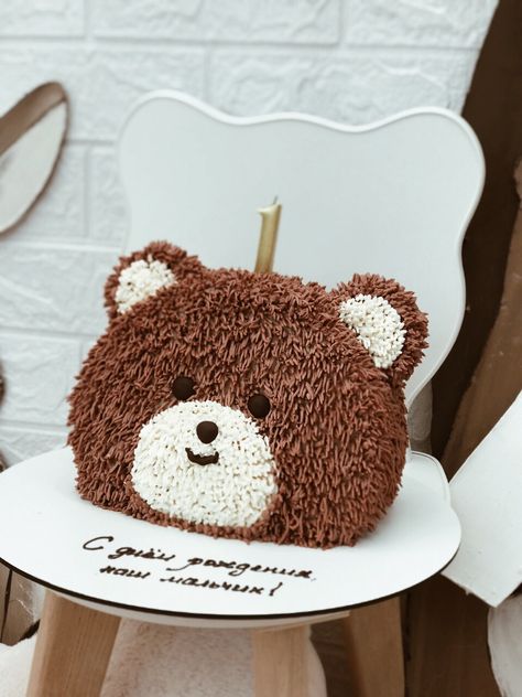 Teddy Bear Cake Ideas, Bear Cake Ideas, Bear Cake Design, Birthday Cake For Women Elegant, Teddy Bear Birthday Cake, Snoopy Cake, Teddy Cakes, 9th Birthday Cake, Teddy Bear Cake