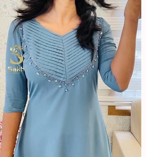 Suit Necklines, Latest Neck Designs For Suits, Paithani Dress, Salwar Ideas, Shalwar Designs, Desi Casual, Georgette Kurtis, Diwali Outfit, Narrow Shoulders