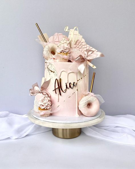 Bryn Cottage (@bryncottagex) • Instagram photos and videos Aesthetic Drip Cake, Aesthetic Drip, Chocolate Ganache Drip Cake, Thirty Cake, Gold Drip Cake, Pastel Feed, Ganache Drip, Chocolate Drip Cake, Drip Cake