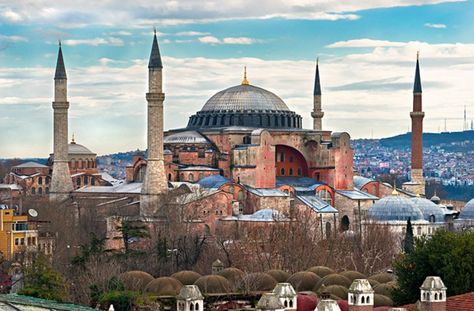 15 Top-Rated Tourist Attractions in Turkey | PlanetWare Islamic Countries, Byzantine Empire, Hagia Sophia, Dream City, Ottoman Empire, Place Of Worship, City Break, Beautiful Buildings, Wonderful Places