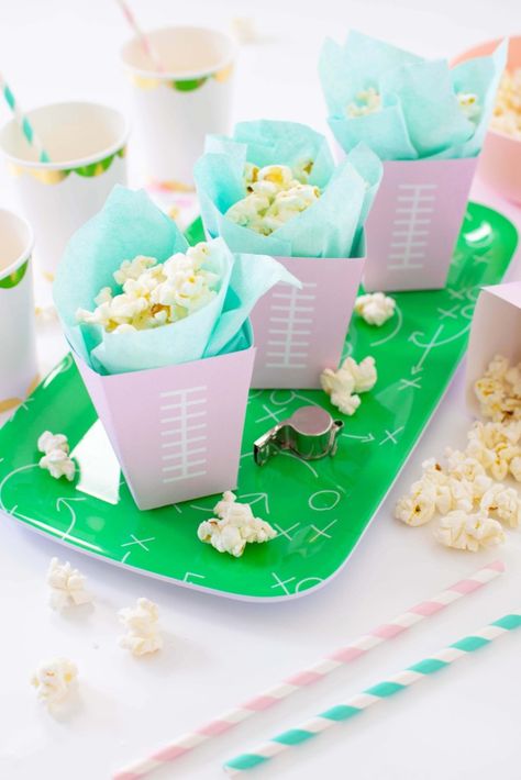 Free Printable Football Popcorn Boxes for Game Day Pink Football Party, Girl Football Party, Football Popcorn, Cheerleading Party, Girly Games, Pink Football, Popcorn Boxes, Twin First Birthday, Football Themes