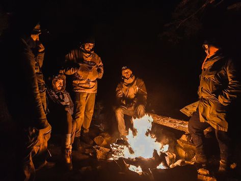 Who loves this moment? Gather around the fire and have a good time with friends Campfires Photography, Reverse Coloring, Campfire Party, Friends Camping, Christian Drawings, Missouri Camping, Time With Friends, Have A Good Time, Human Poses Reference