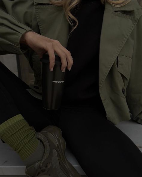 Quite Aesthetic, Olive Style, Dark Green Aesthetic, Royal Green, Paper Background Texture, Green Girl, Quick Outfits, Dark Olive Green, Green Life