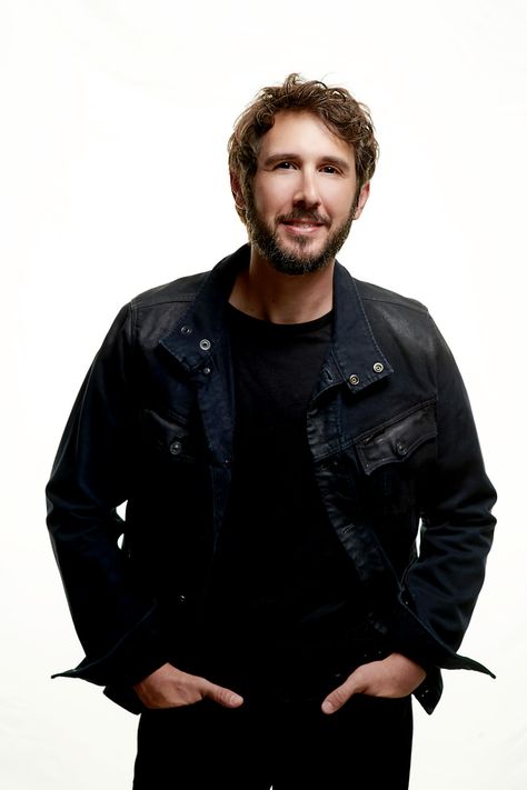 Interview: Josh Groban's Latest Album 'Harmony' Abolishes the Lazy Haze of Complacency to Reveal Peace - Atwood Magazine Christian Rock Music, Josh Groban Broadway, Josh Gorban, Josh Groban, Christian Rock, Latest Albums, Celine Dion, Cute Fall Outfits, Bob Marley