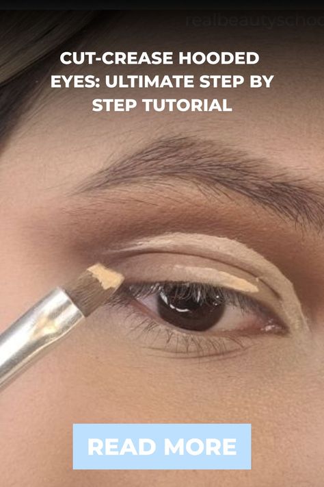 Learn how to do a soft glam cut crease for hooded eyes with this super easy tutorial! Step-by-step instructions, tips, and tricks to lift and open your hooded eyelids. Enhance your makeup skills with cut crease techniques for hooded and deep set eyes. #CutCreaseHoodedEyes #HowToCutTheCrease #HoodedEyesEyeshadowTutorial #CutCreaseForHoodedEyelids #SoftGlamMakeup Cut Crease Hooded Eyes, Eyeshadow Crease, Bronze Makeup Look, Hooded Eye Makeup Tutorial, Hooded Eyelids, Cut Crease Eyeshadow, Makeup Skills, Deep Set Eyes, Makeup Artist Tips