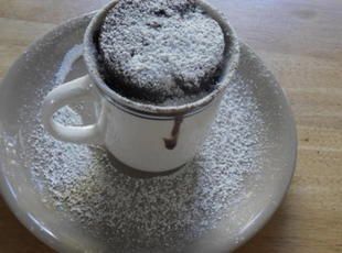 5 Minute Chocolate  Cake Chocolate Cake In A Mug, Weight Watchers Cake, Cake Microwave, I Want Chocolate, Cake In A Mug, Sw Meals, Chocolate Mug Cake, Mug Cake Microwave, Cake Mug