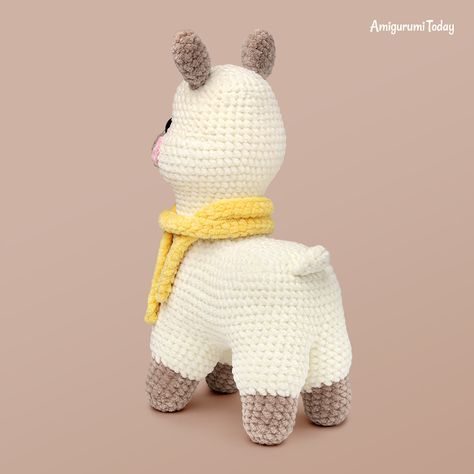 Amigurumi Alpaca Pattern Free Crochet Pattern Amigurumi Alpaca, Alpaca Pattern, Market Crochet, Amigurumi Today, Dog Doll, Crochet Dinosaur, Llama Alpaca, Cat Character, Easter Crochet