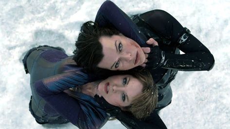 Resident Evil Retribution Alice/Jill Resident Evil Retribution, Sienna Guillory, Resident Evil Movie, Resident Evil Alice, Alice Cosplay, Resident Evil 5, Warrior Within, Apocalypse Survival, Prince Of Persia