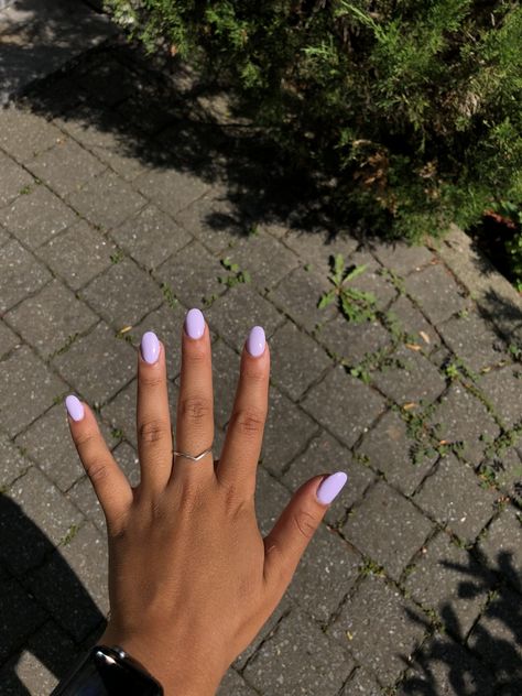 lavender nails Light Blue And Lilac Nails, Nail Ideas For Purple Dress, Prom Nails For Lavender Dress, Lavender Short Acrylic Nails, Nails To Go With Purple Prom Dress, Nail Inspo Light Purple, Nails To Go With Purple Dress, Light Purple Dip Nails, Nails With Purple Dress