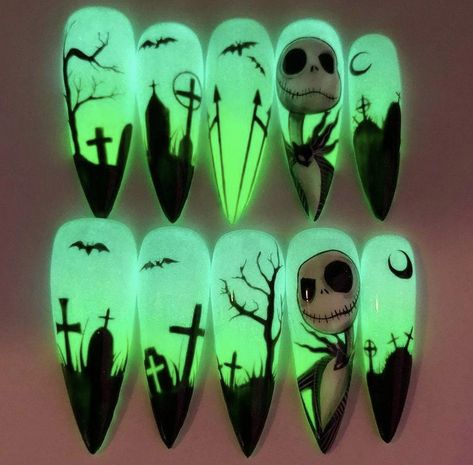 Sally Nails, Nightmare Before Christmas Nails, Halloween Nail Ideas, Black Halloween Nails, Horror Nails, Holloween Nails, Halloween Nails Easy, Cute Halloween Nails, Punk Nails