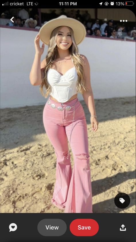 Skirt Western Outfits Women, Rancho Wedding Outfit Guest, Cute Pink Cowgirl Outfits, Quince In Mexico, Baile Outfits Mexican Dress, Off Roading Outfit For Women Mexican, Vaquera Outfit Mexican Pink, Vaquera Outfit Summer, Cowgirl Concert Outfits Winter