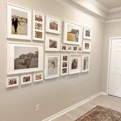 Family Photo Gallery Wall, Picture Wall Living Room, Rooms Decoration, Modern Farmhouse Decor Ideas, Family Pictures On Wall, Family Gallery Wall, Gallery Wall Layout, Family Photo Wall, Photo Wall Decor