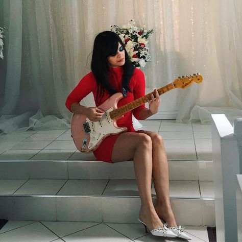 Natasha Khan, Bat For Lashes, Dj Music, Hair Crush, Female Singers, Music Lovers, Music Artists, Songwriting, Bat