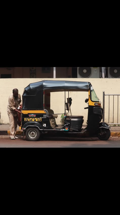 Story in a frame. #photography #mumbailife #mumbai #mumbaimerijaan #mumbaikarickshawala #autorickshaw #rickshaw #streetphotography #dailylife Mumbai Auto Rickshaw, Types Of Video Games, Auto Rickshaw, Frame Photography, Mumbai City, Tuk Tuk, South Asia, Up To Date, Belly Fat