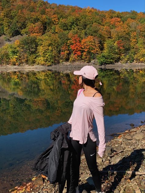 Girly Hiking Outfit, Pink Hiking Outfit, Trekking Outfit Women, Trekking Outfit, Hiking Fits, Pink Fall, Hiking Outfit Women, Hiking Aesthetic, Adventure Outfit