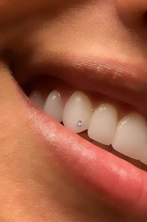 Teeth jewelry Piercing On Teeth, Tooth Diamond Teeth Jewelry, Tooth Jewellery Aesthetic, Teeth Piercing Smile, Diamond Teeth Aesthetic, Tooth Gems Aesthetic Simple, Single Tooth Gem, Simple Teeth Gems, Jewel Teeth