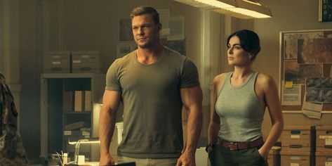 4 Exercises Alan Ritchson Used to Get 'Reacher' Ready Gaming Supplies, Alan Ritchson, Nasm Cpt, Chest Fly, Jack Reacher, Dumbbell Press, Train Times, Reverse Lunges, Bulk Up