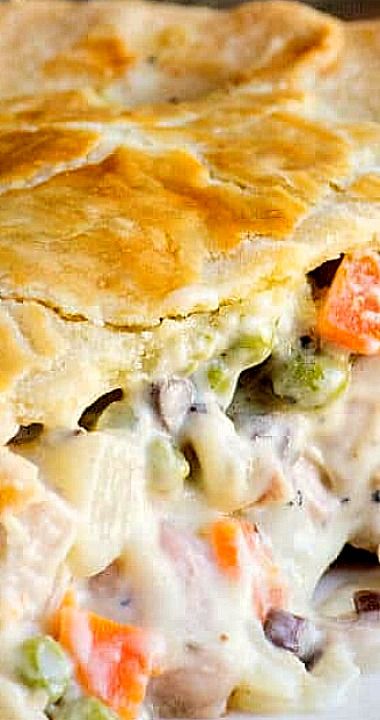 Double Crust Turkey (or Chicken) Pot Pie Chicken Tarragon, Whole30 Recipes Lunch, Turkey Pot Pie Recipe, Avocado Recipes Easy, Avocado Recipes Breakfast, Turkey Pie, Angela Lanter, Homemade Chicken Pot Pie, Pot Pie Filling