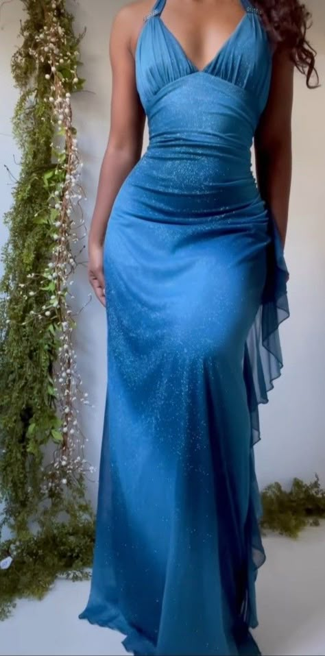 Turquoise Dress Prom, Cyan Prom Dress, Summer Ball Dresses, Elegant Skirt Outfits, Really Pretty Dresses, Prom Prep, Prom Dresses Ideas, Prom Dress Vintage, Summer Ball