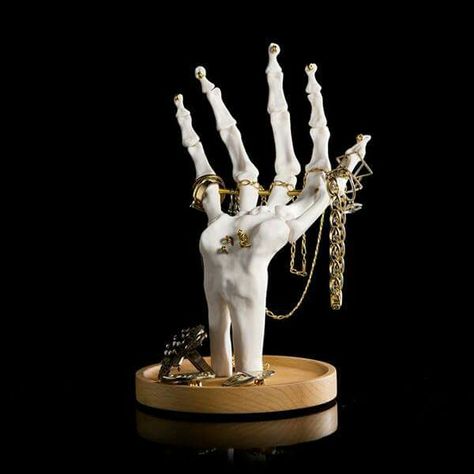 Jewelry holder Skeleton Hand Jewelry, Hand Jewelry Holder, Skeleton Jewelry, Hand Jewellery, Skeleton Watches, Cerámica Ideas, Goth Home, Goth Home Decor, Keramik Design