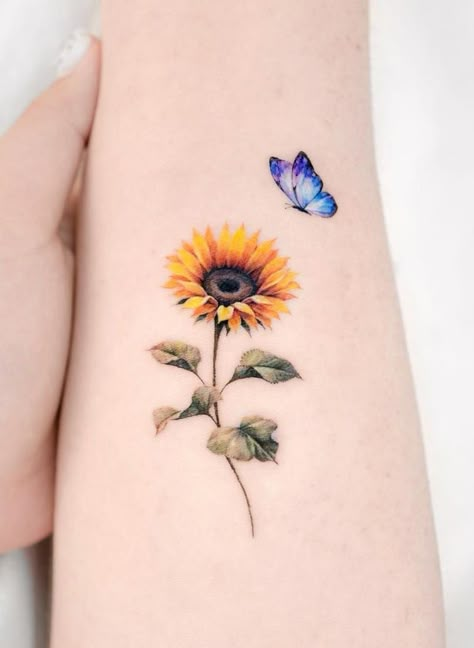 Sunflower Tattoo Meaning, Sunflower Tattoo Ideas, Sunflower Tattoos, Tatuaje A Color, Butterfly Tattoo Designs, Sunflower Tattoo Design, Small Tattoo Designs, Sunflower Tattoo, Ankle Tattoo