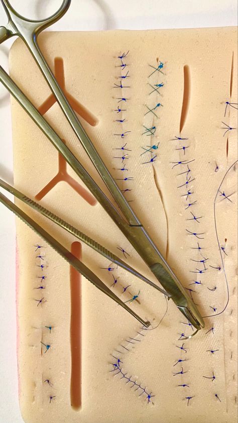 Suture Kit Aesthetic, Suture Practice, Surgery Aesthetic, Suture Kit, Medical School Life, Medicine Studies, Medical Student Motivation, Nurse Inspiration, Nurse Aesthetic