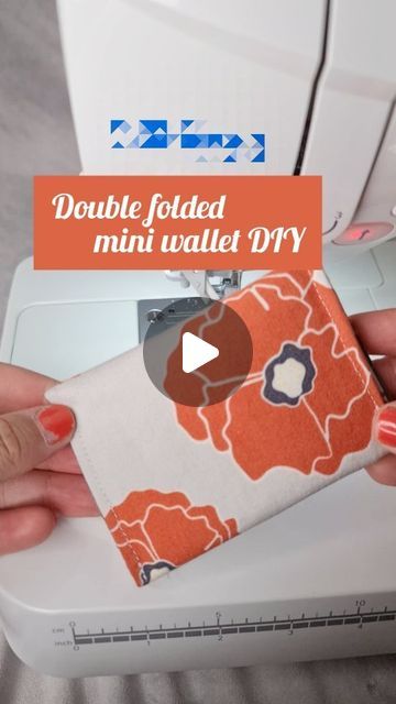 Diy Mini Wallet, Diy Wallet, Seam Allowance, Sewing Diy, Mini Wallet, Fold Wallet, Sewing For Kids, Sewing Hacks, Sewing Tutorials