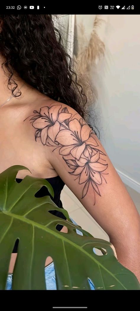 Shoulder To Arm Tattoos For Women, Flower Bicep Tattoo, Inside Bicep Tattoo, Piercings And Tattoos, Bicep Tattoo Women, Classy Tattoos For Women, Girl Hacks, Arm Sleeve Tattoos For Women, Mother Nature Tattoos