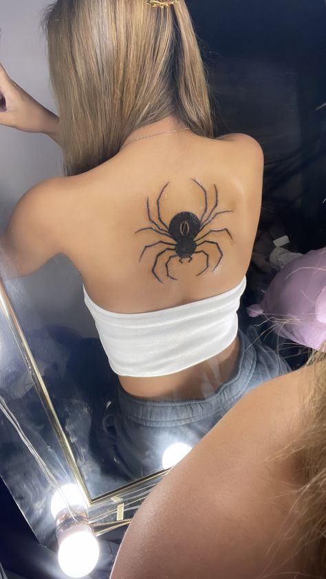 #chrollolucilfer #hxh #spider #hxhtattoo #spidertattoo #hunterxhunter Thigh Tattoo Women, Tattoo Ideas Female Finger, Hxh Spider, Women Tattoo Ideas, Hunter Tattoo, Chic Tattoo, Tattoo Hand, Tasteful Tattoos, Spider Tattoo