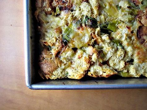 Leek Bread Pudding, Leek Bread, Savory Bread Pudding Recipe, Smitten Kitchen Recipes, Savory Bread Pudding, Farm To Table Recipes, Bread Pudding Recipes, Savory Bread Puddings, Zucchini Chips Baked