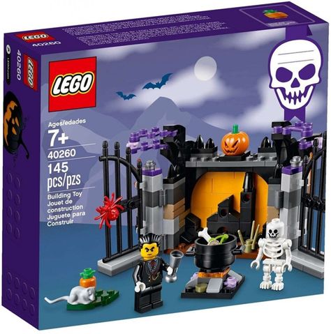 LEGO 2017 Halloween Set Halloween Lego Sets, Lego Cards, Haunted House For Kids, Halloween Lego, Lego Halloween, Halloween Adventure, Lego News, Halloween Toys, Scary Halloween Decorations