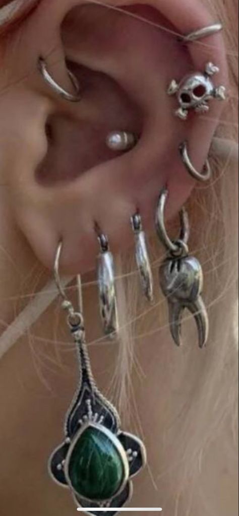 Goth Earring Stack, Ear Piercing Set Up Goth, Full Ear Piercings, Indie Fits, Goth Earrings, Cool Ear Piercings, Cool Piercings, Cute Piercings, Piercing Tattoo