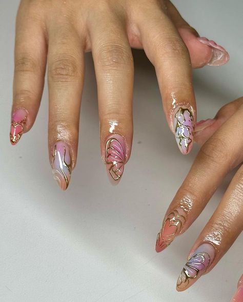 30 Funky Nails to Inspire You Simple Dot Nail Art, Dot Nail Art Designs, Nail Art Ideas For Summer, Art Ideas For Summer, Kylie Nails, Retro Nails, Butterfly Nails, Fantasy Nails, Dot Nail Art