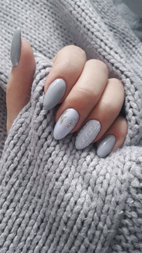 Textured Nail Designs, Elegant Manicure Ideas, Winter Sweater Nails, Lilac Nails Design, Elegant Manicure, Lilac Nails, Nagellack Trends, Nail Colors Winter, Christmas Gel Nails