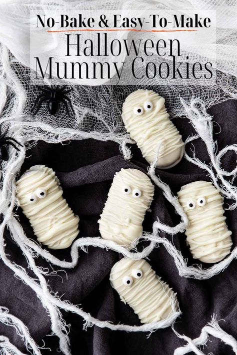 Halloween Mummy Cookies, Bake Halloween, Cooking With Kids Easy, Mummy Cookies, Milano Cookies, Halloween Party Appetizers, Halloween Cake Pops, Fun Halloween Food, Halloween Sweets