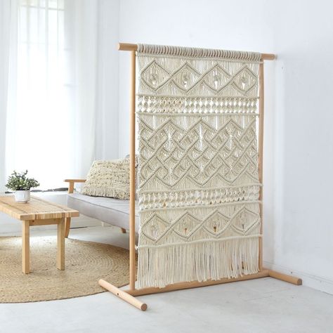 Privacy Divider Ideas, Macrame Screen, Wood Privacy Screen, Macrame Interior, Macrame Room Divider, Screen Divider, Diy Room Divider, Macrame Wall Hanging Patterns, Macrame Curtain