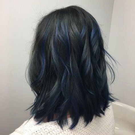 Short Ombre Hair Color, Hair Color Dark Blue, Black And Blue Hair, Blue Hair Highlights, Ombre Hair Color Ideas, Grey Ombre Hair, Short Ombre, Blue Ombre Hair, Short Ombre Hair