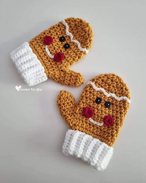 Crochet Gingerbread Man, Diy Crochet Hat, Crochet Gingerbread, Crochet Mittens Free Pattern, Crochet Christmas Trees Pattern, Crochet Mittens Pattern, Christmas Crochet Patterns Free, Crochet Gloves Pattern, Crochet Teddy Bear Pattern