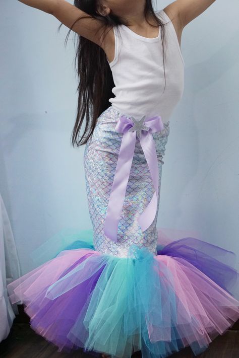 Mermaid Tutu Outfit, Mermaid Tail Diy Costume, Diy Mermaid Costume Kids, Mermaid Birthday Dress, Mermaid Costume Kids, Mermaid Birthday Outfit, Mermaid Costume Diy, Little Mermaid Dresses, Mermaid Tutu