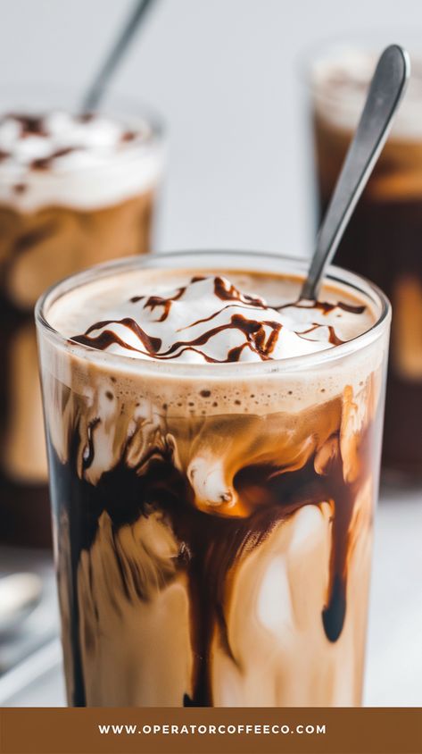 Taste: Bold cold brew with creamy chocolate foam.
Ingredients: Cold brew, chocolate cream cold foam, ice. Cold Brew Float, Chocolate Cream Cold Foam, Chocolate Cream Cold Brew, Starbucks Iced Coffee Drinks, Starbucks Flavors, Cream Cold Foam, Starbucks Copycat Recipes, Cream Cold Brew, Cold Brew Coffee Recipe