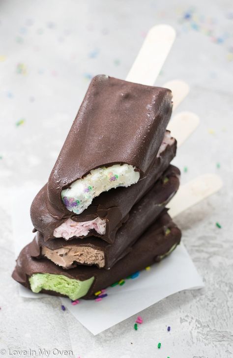 Dipped Ice Cream Bars, Chocolate Semifreddo, Ice Cream On A Stick, Ice Cream Bar Recipe, Semifreddo Recipe, Ice Cream Bars, No Churn Ice Cream, Bar Recipe, Make Ice Cream