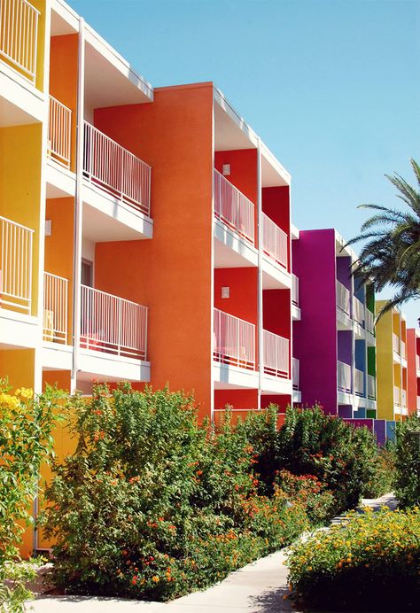 The Saguaro Hotel, Palm Springs, California, United States California Hotel Aesthetic, Palm Springs Interior, Saguaro Hotel, Pastel Danish, Interesting Houses, View Beach, Naive Painting, Colour Architecture, Modern Desert